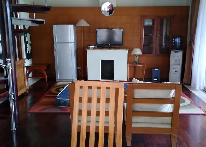 Lake View Unit B12